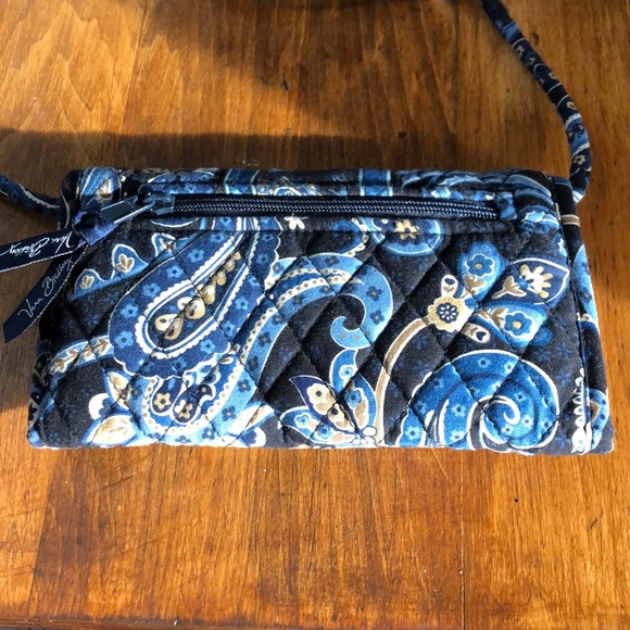 Vera Bradley crossbody wallet - Picture 4 of 4